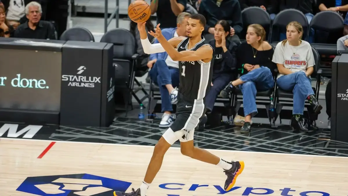 Authentic publisher wire photograph: Spurs Target Fourth Straight Win Over Kings as Totals Lean Under 229.5