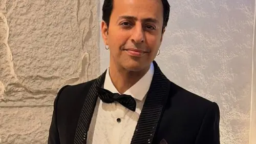 Santacruz commercial deal gives Salim Merchant 50% stake