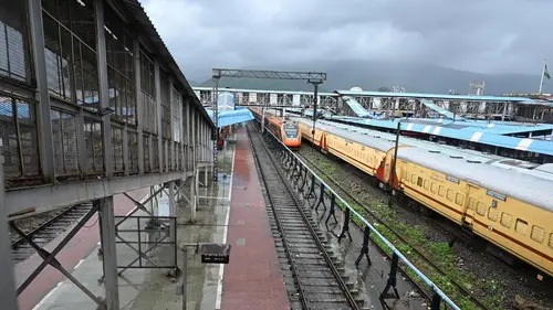 Authentic publisher wire photograph: SCR Cancels Daily Express Trains Towards Visakhapatnam as Cyclone Arnab Intensifies